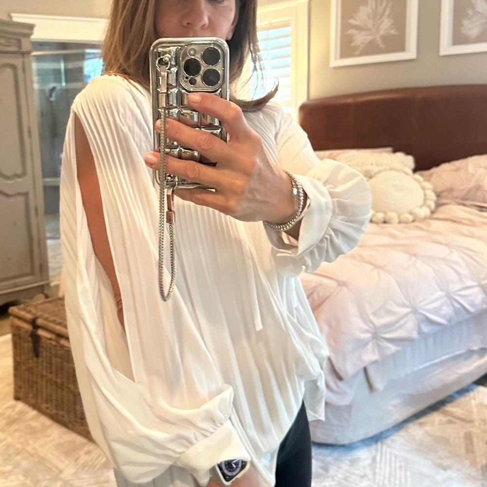 Split sleeve pleated blouse